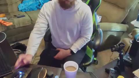 Snapshot of dotyoureyezez chatting on 12.12.24 DotYourEyezez  online show from 12.12.24