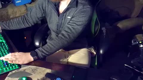 Snapshot of dotyoureyezez chatting on 01.08.25 DotYourEyezez  online show from 01.08.25