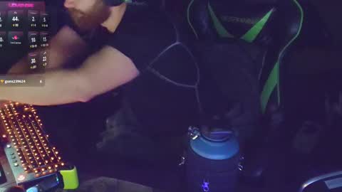 Snapshot of dotyoureyezez chatting on 02.14.25 DotYourEyezez  online show from 02.14.25