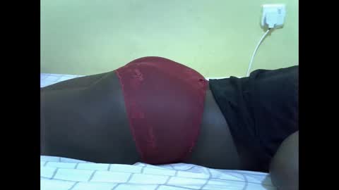 Snapshot of double_love9 chatting on 10.30.25 bellie online show from 10.30.25