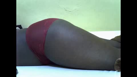 Snapshot of double_love9 chatting on 12.03.25 bellie online show from 12.03.25