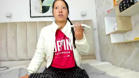 Snapshot of double_temptatiion_ chatting on 08.05.26 Vall Lufan online show from 08.05.26