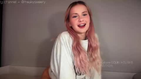 Snapshot of doublecuties chatting on 12.20.25 Lana Eva dont forget to give us a thumb up online show from 12.20.25