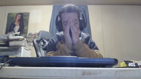 Snapshot of doublexl100 chatting on 11.25.25 Jess online show from 11.25.25