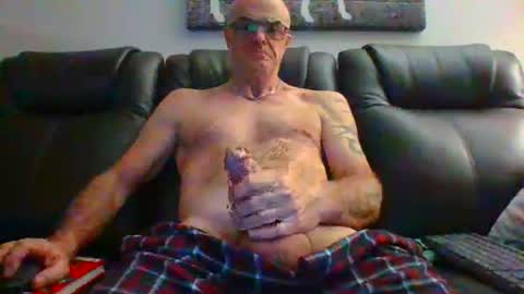 doum1122 online show from 02.24.25