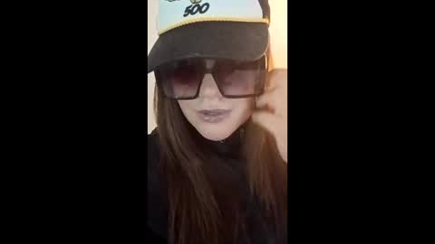 dovadae online show from 05.05.26