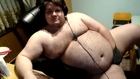 Snapshot of dovahkaat chatting on 02.12.25 dovahkaat online show from 02.12.25