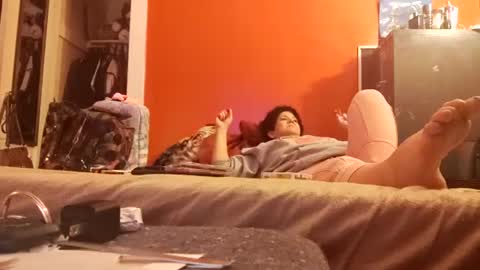 Snapshot of dowhatuwantwithme100 chatting on 12.12.24 Driver Dick Kylie Tits online show from 12.12.24