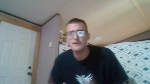 Snapshot of doyoudanny chatting on 08.07.26 doyoudanny online show from 08.07.26
