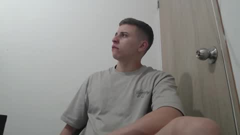 draco_boy2000 online show from 10.29.25