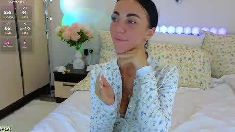 Snapshot of dragoncutey chatting on 09.18.25 Katya online show from 09.18.25