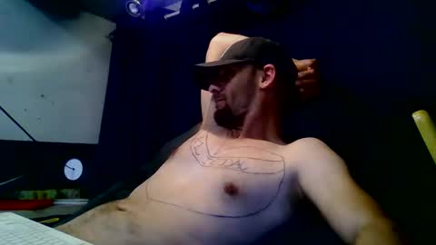 Snapshot of dragonoid96 chatting on 03.02.26 lovemachine online show from 03.02.26