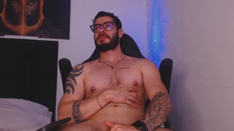 Snapshot of drake_cole11 chatting on 12.12.24 drake_cole11 online show from 12.12.24