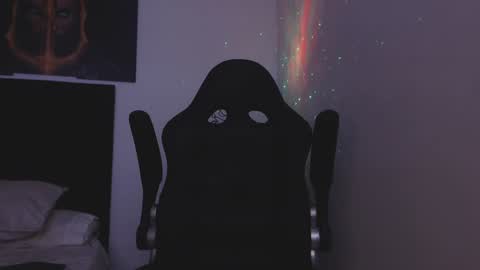 Snapshot of drake_cole11 chatting on 12.23.24 drake_cole11 online show from 12.23.24