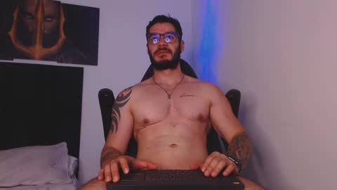 Snapshot of drake_cole11 chatting on 12.25.24 drake_cole11 online show from 12.25.24