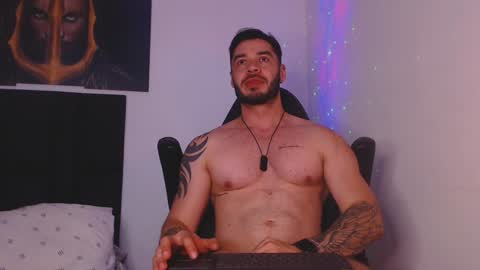 Snapshot of drake_cole11 chatting on 01.01.25 drake_cole11 online show from 01.01.25