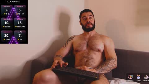 Snapshot of drake_cole11 chatting on 10.29.25 drake_cole11 online show from 10.29.25