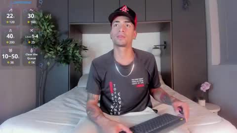 Snapshot of drakeneumann chatting on 02.24.25 Drake Neuman online show from 02.24.25