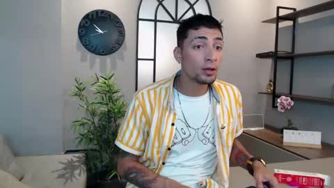 Snapshot of drakeneumann chatting on 03.02.25 Drake Neuman online show from 03.02.25