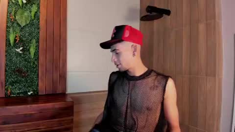 Snapshot of drakeneumann chatting on 03.09.25 Drake Neuman online show from 03.09.25