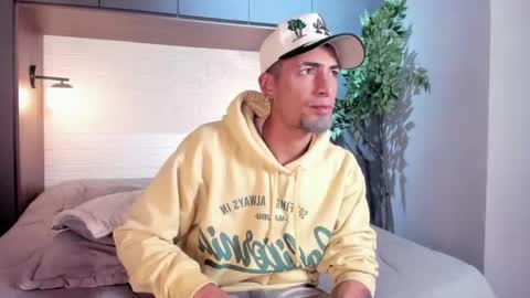 Snapshot of drakeneumann chatting on 09.13.25 Drake Neuman online show from 09.13.25