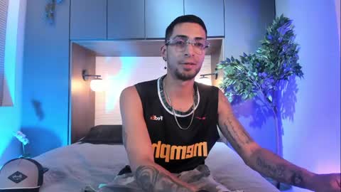 Snapshot of drakeneumann chatting on 05.26.26 Drake Neuman online show from 05.26.26