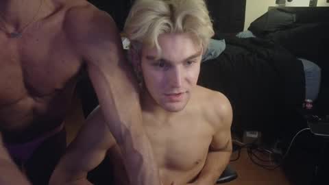 Snapshot of drakeoc chatting on 02.10.25 drakeoc online show from 02.10.25