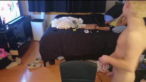 Snapshot of drakeoc chatting on 02.12.25 drakeoc online show from 02.12.25