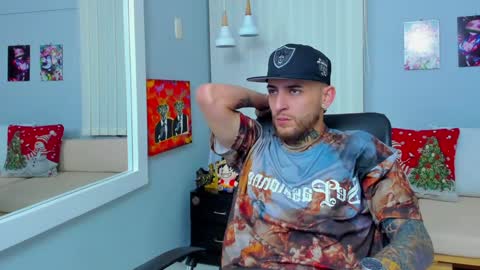 Snapshot of drako_lamar chatting on 12.20.24 Drako online show from 12.20.24