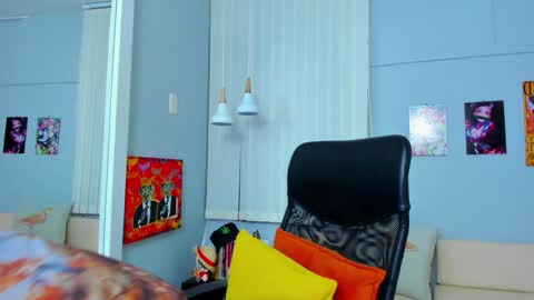 Snapshot of drako_lamar chatting on 01.04.25 Drako online show from 01.04.25