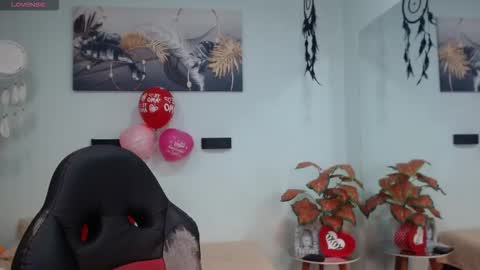 Snapshot of draxblade chatting on 02.13.26 DraxBlade online show from 02.13.26