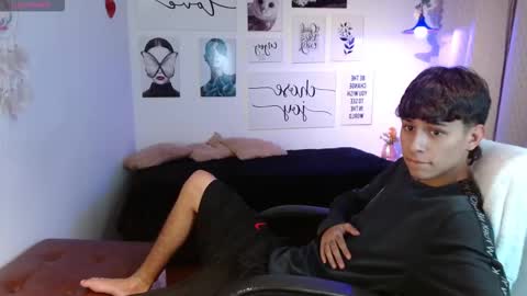 Snapshot of draxblade chatting on 03.04.26 DraxBlade online show from 03.04.26