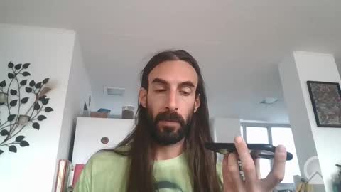 Snapshot of dread1990 chatting on 11.25.25 new profile Aircum99 online show from 11.25.25