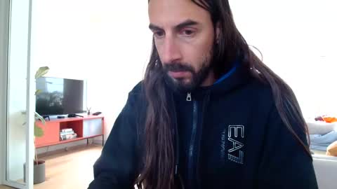 Snapshot of dread1990 chatting on 05.12.26 new profile Aircum99 online show from 05.12.26
