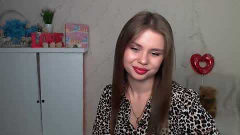 Mari online show from 09.22.25