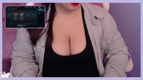 Snapshot of dream_swan chatting on 01.25.25 Chris online show from 01.25.25