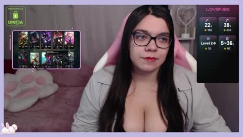 Snapshot of dream_swan chatting on 02.04.25 Chris online show from 02.04.25