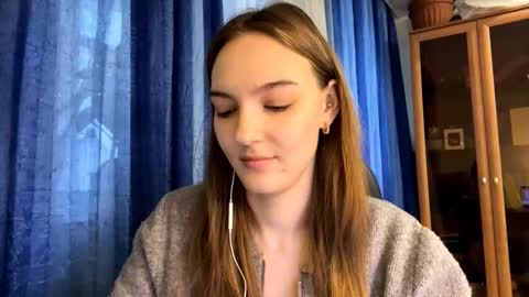 Snapshot of dreamagould chatting on 11.09.25 Bett online show from 11.09.25