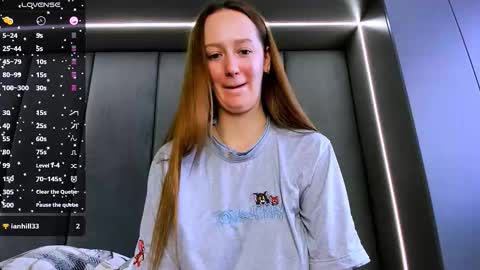 Snapshot of dreamesoul chatting on 02.19.26 dreamesoul online show from 02.19.26