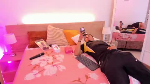Snapshot of dreamhoney_sj chatting on 06.23.26 dreamhoney_sj online show from 06.23.26
