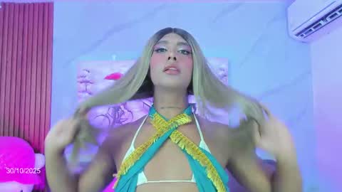 Snapshot of dreams_chloe chatting on 11.02.25 dreams_chloe online show from 11.02.25