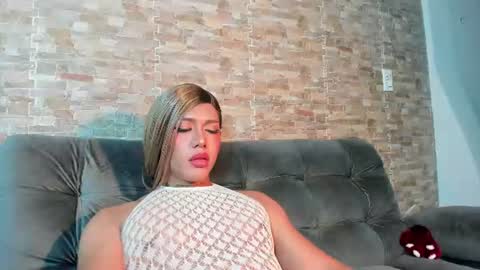 dreams_chloe online show from 06.14.26