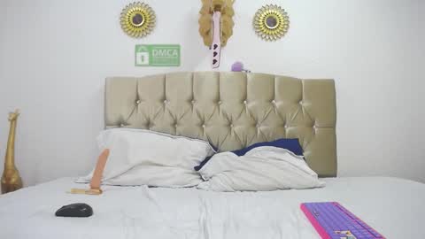 Sophia online show from 01.08.25