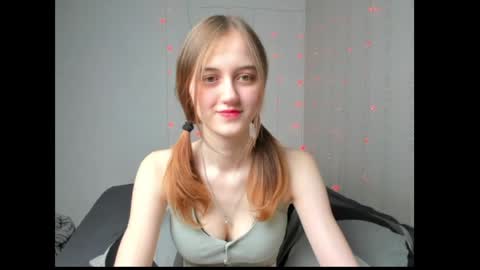 Snapshot of dreamy_pollyyy chatting on 03.30.26 dreamy_pollyyy online show from 03.30.26