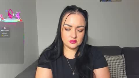 dreamyhousewife1 online show from 11.18.25