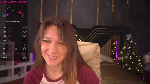 Snapshot of dreamylinaaa chatting on 12.29.24 Lina online show from 12.29.24