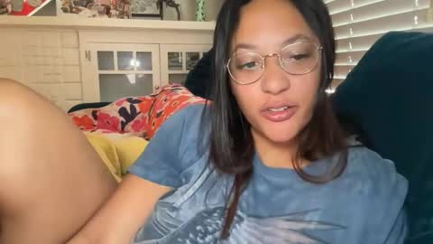 RIRI OR DREAMY online show from 05.03.26