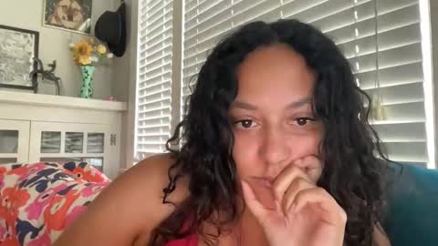 RIRI OR DREAMY online show from 05.06.26
