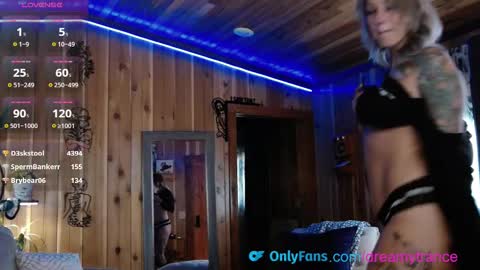 Snapshot of dreamytrance chatting on 09.30.25 DreamyTrance online show from 09.30.25