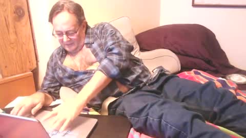 Snapshot of drfeelgood777 chatting on 01.19.25 Dr. Feelgood online show from 01.19.25